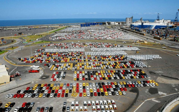 Automotriz, industria pujante en puertos