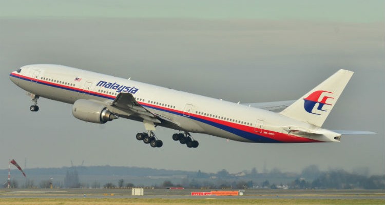 Urgen a continuar búsqueda del MH370 a un año de su desaparición