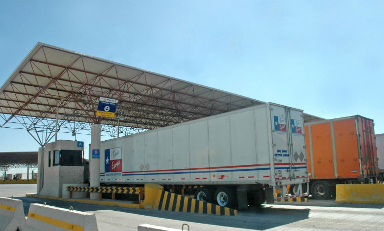 Transportistas mexicanos enfrentan falta de equipo en intercambio con EU