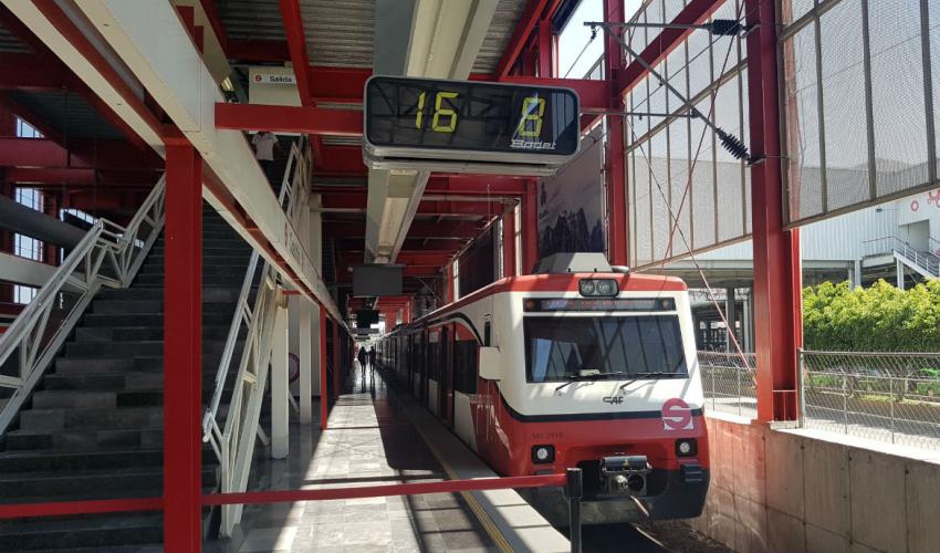 Pese a baja en ingresos, Tren Suburbano no subirá tarifa