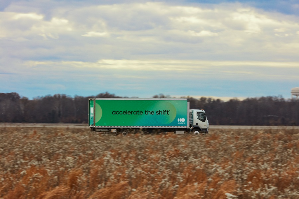 PACCAR, Daimler Truck y Accelera by Cummins, van por desarrollo conjunto de baterías de LFP