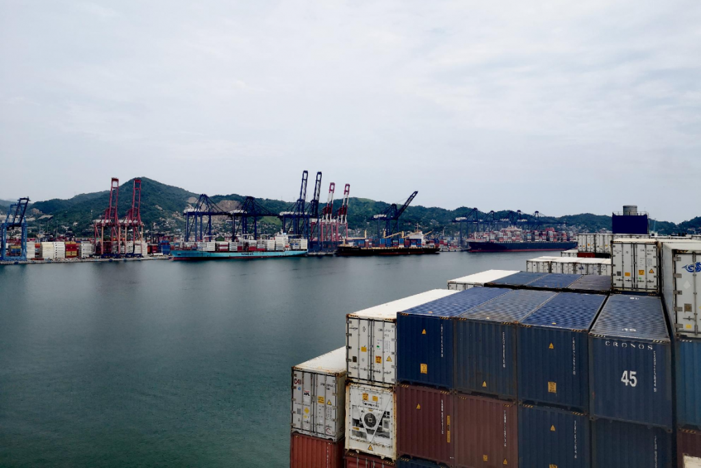 Flete marítimo China-México muestra alza de 14.3% en agosto