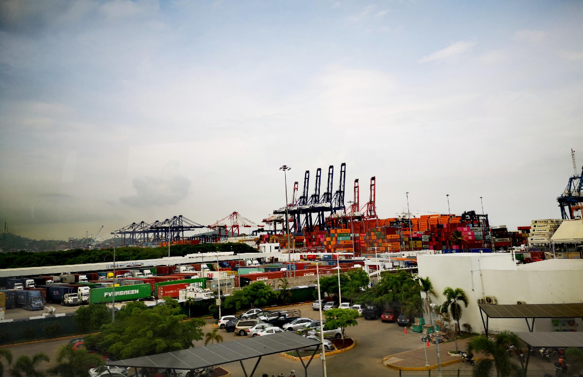 Cae 3.1% el movimiento portuario de TEU en México