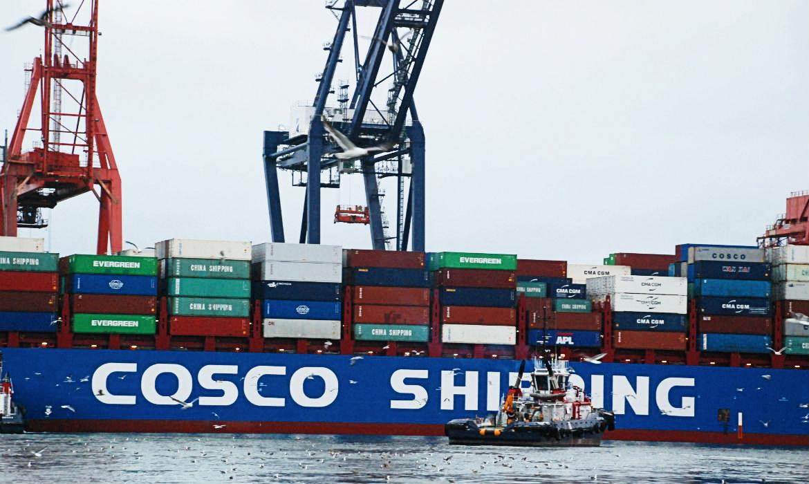 Cosco Shipping Lines desarrolla contenedor para transportar 4 vehículos de manera simultánea