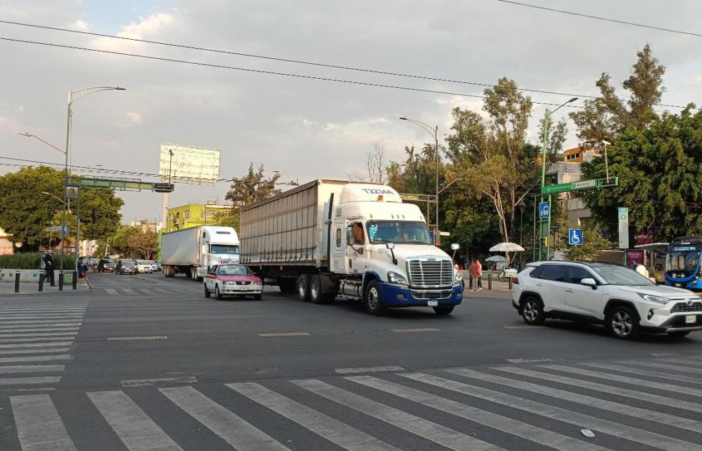 Activan contingencia ambiental en el Valle de México, aplican restricciones al autotransporte