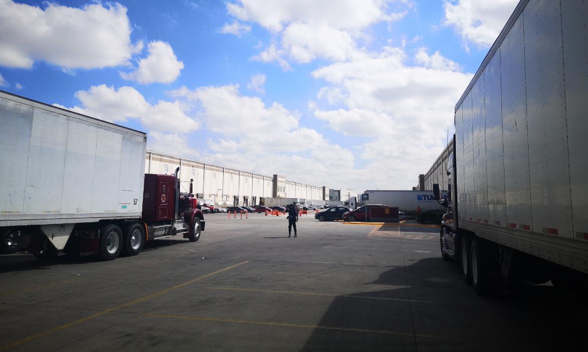 Cofece encuentra indicios de posibles acuerdos ilegales entre proveedores de autotransporte federal de carga